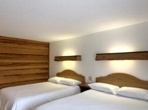 Bridge Inn Tomahawk - 2nd Floor, 2 Queen Beds, Balcony, River View